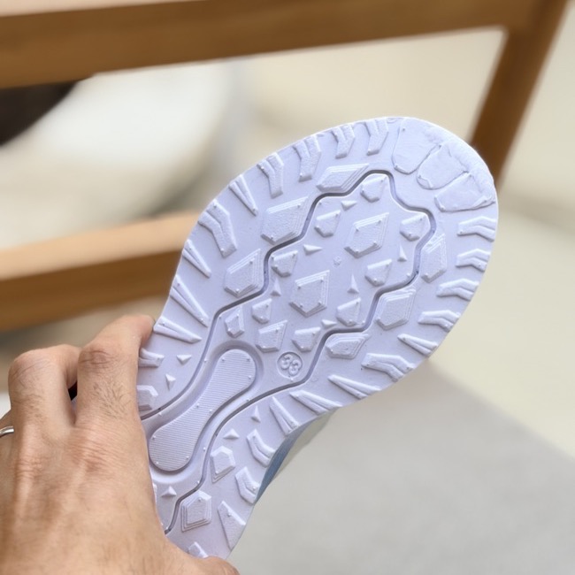 کتونی بچگانه طرح کرومی گل از K-Z کد 50613051